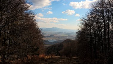 Dağ manzarasının havadan görünüşü