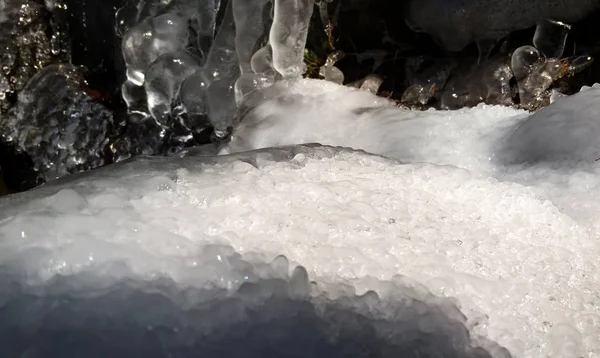 冬の冷たい結晶が近づく — ストック写真