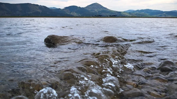 Velké Jezero Horách Dne — Stock fotografie