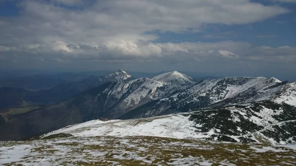 Красиві Зимові Гори Пейзаж — стокове фото