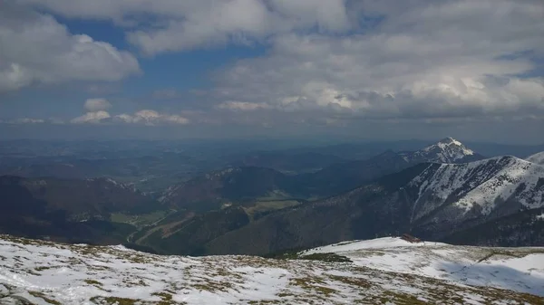 Bellissimo Paesaggio Montano Invernale — Foto Stock