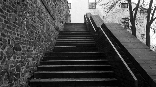 Escaleras Vieja Ciudad Europea —  Fotos de Stock