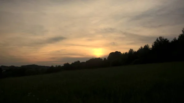 Ora Del Tramonto Sul Paesaggio Prato — Foto Stock