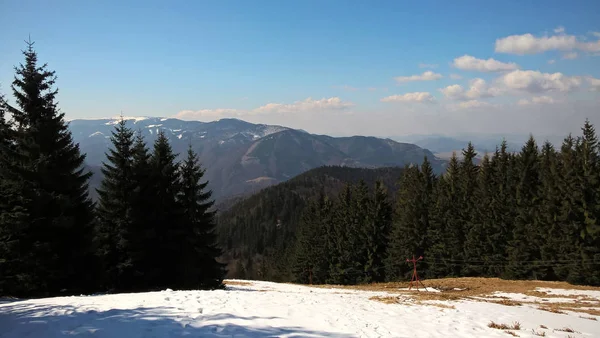 Vacker Utsikt Snötäckta Berg — Stockfoto