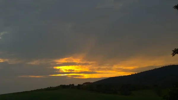 Berglandschaft Bei Sonnenuntergang — Stockfoto