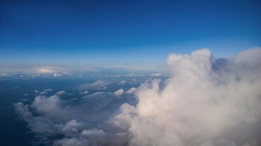 Bulutların üzerinde, uçaktan fotoğraf