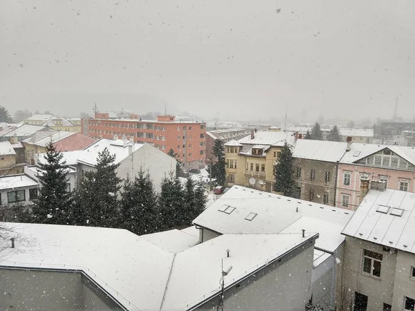 Kışın Karla Kaplı Çatılar Slovakya — Stok fotoğraf