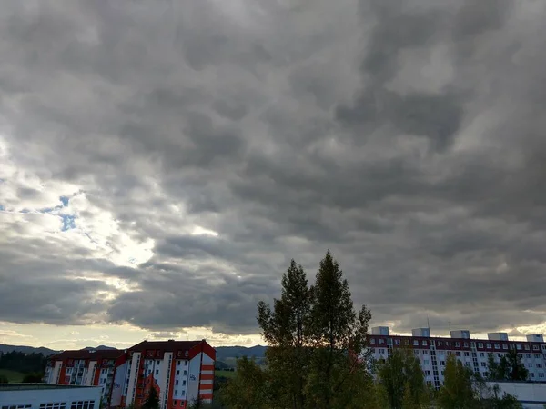Cielo Nublado Sobre Ciudad Europea —  Fotos de Stock