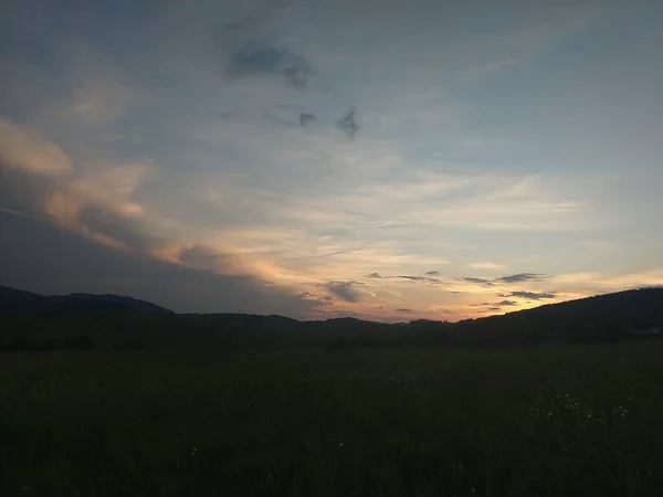 Západ Slunce Nad Horskou Loukou Slovensko — Stock fotografie