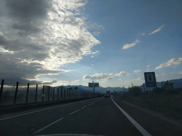 Autobahn Den Bergen Abend — Stockfoto