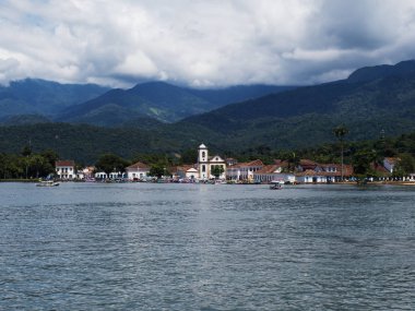 Paraty doğal görünümü, Ilho yaz günü Pelado yapmak