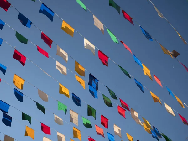 Крупним Планом Вид Яскраві Розставлені Прапори Святкування Вечірок — стокове фото