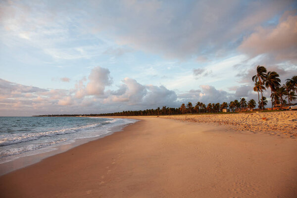 живописный вид на красивый Порто-де-Галинас
