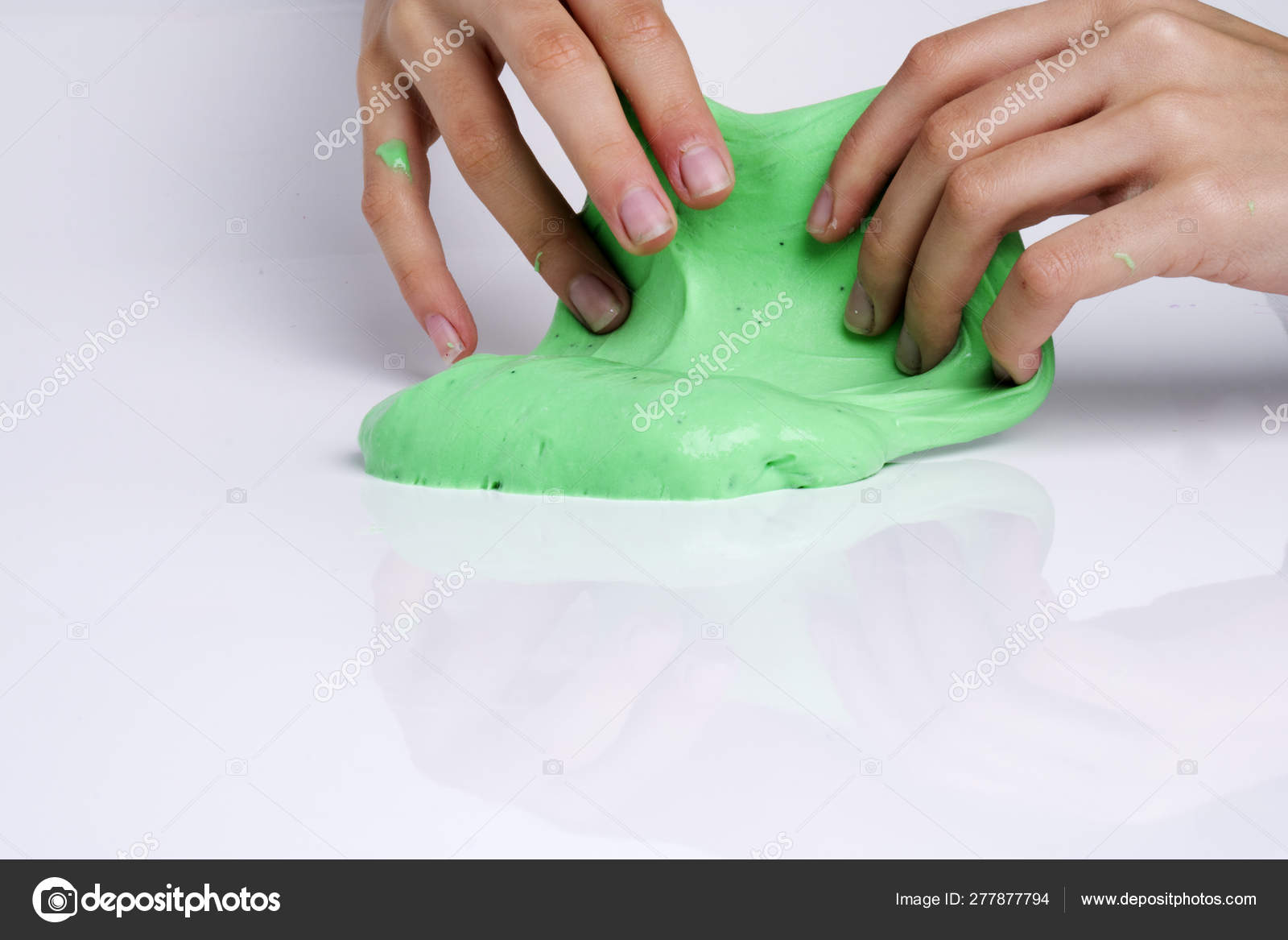 30 292 Slime Stock Photos Images Download Slime Pictures On Depositphotos