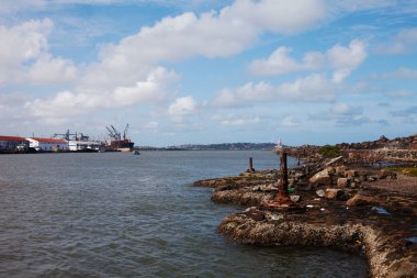 Kayaların ve Atlantik Okyanusu'nun güzel manzarası. Recife, Pernambuco State, Brezilya