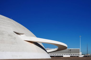 Brasilia, Brezilya- 15 Kasım 2016: Cumhuriyet Ulusal Müzesi. Oscar Niemeyer tarafından tasarlanan ve 2006 yılında açıldı. Brasilia, Brezilya'nın başkenti.