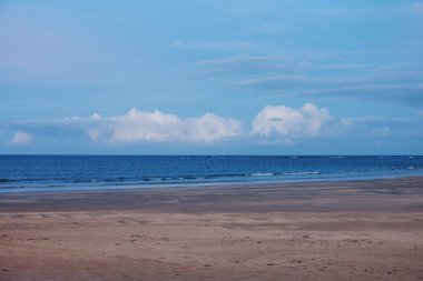 Maracaipe Pontal, Pernambuco, Brezilya inanılmaz bir yer de berrak su ile tropikal plaj Güzel görünümü
