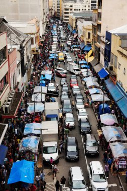Sao Paulo, Brezilya, 19 Eylül 2015: Sao Paulo, Brezilya'daki ünlü 23 de Maio Caddesi'nde trafik. Bu cadde Ibirapuera Park'ı geçiyor.
