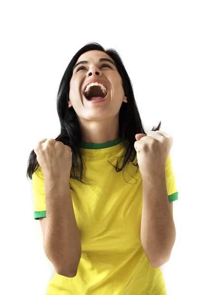 Γυναικεία Φαν Του Ποδοσφαίρου Βραζιλίας Που Ποζάρει Λευκό Φόντο — Φωτογραφία Αρχείου