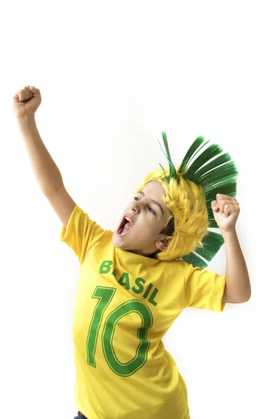 Emotionele Kid Voetbal Fan Poseren Witte Achtergrond — Stockfoto