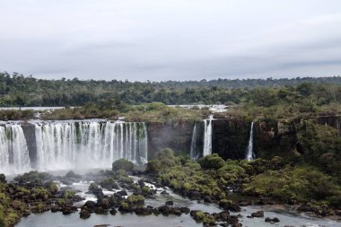 Brezilya 'da görkemli şelale doğal görünümü