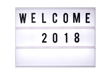 bir ışık kutusunda 2018 metin hoş geldiniz. Kutu beyaz arka plan üzerinde izole. İleti içeren bir işaret