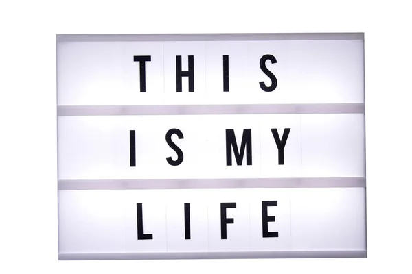 这是我在灯箱里的生活文字 在白色背景上隔离的盒子 带有消息的标志 — 图库照片
