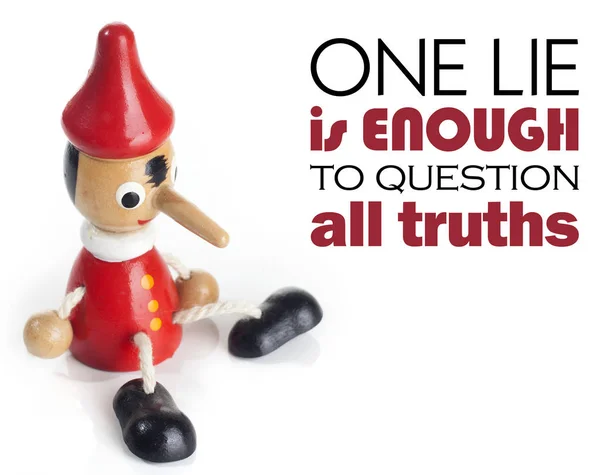 Trä Pinocchio Och Life Quote Vit Bakgrund Lie Concept — Stockfoto