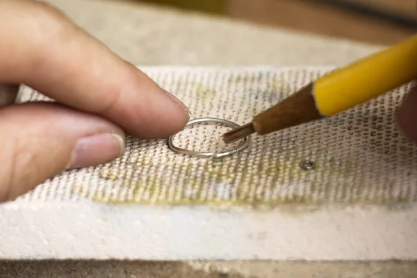 Verschillende Goudsmeden Tools Werkplek Van Sieraden Juwelier Het Werk Sieraden — Stockfoto