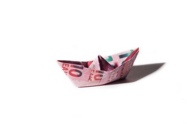 tekne şeklinde banknot, finansal kavram 