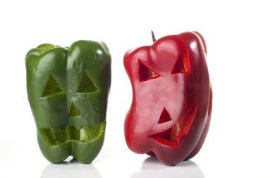 Yemek sanatı yaratıcı konsepti. Beyaz arka planda yiyecekten yapılmış komik bir kompozisyon. Yaratıcı eğlence sağlıklı gıda konsepti