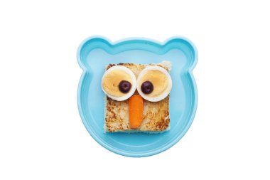 Beyaz arka plan üzerinde izole komik yüz ile Yaratıcı sandviç