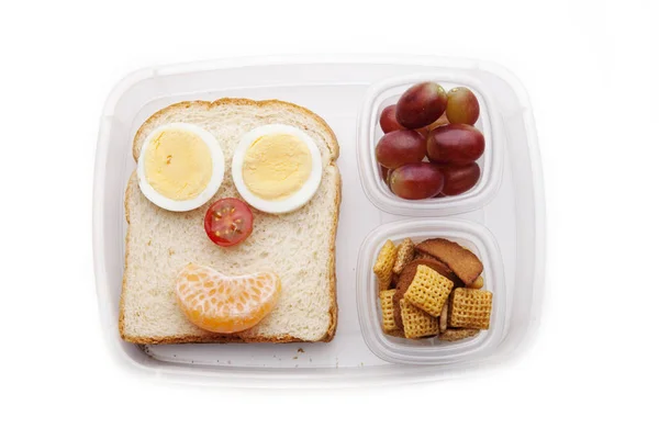 创意三明治与有趣的脸孤立在白色背景 — 图库照片