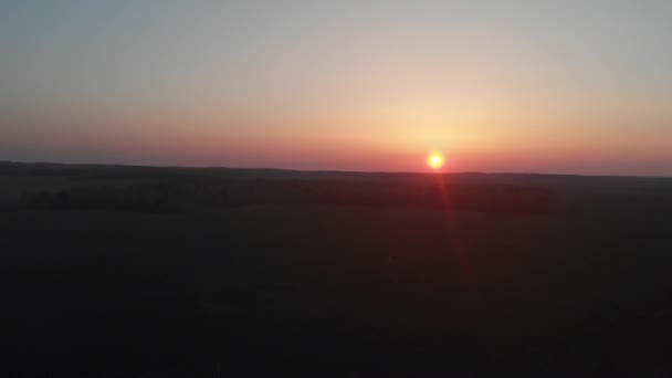 le coucher de soleil sur la mer Baltique, belle vue aérienne du ciel coloré 