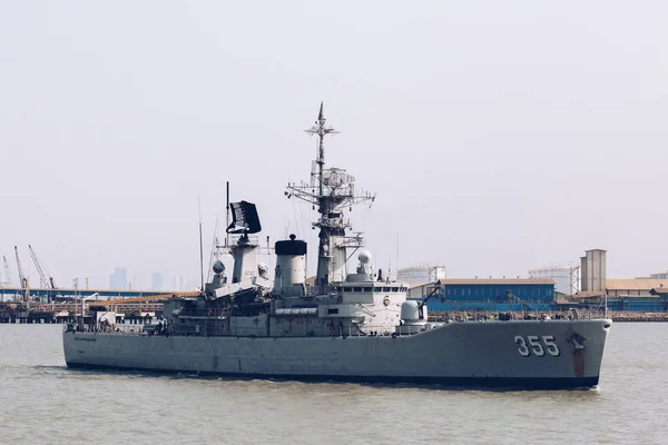 Сурабая Индонезия Апреля 2019 Года Индонезийский Флот Отплыл Парусом Kri — стоковое фото