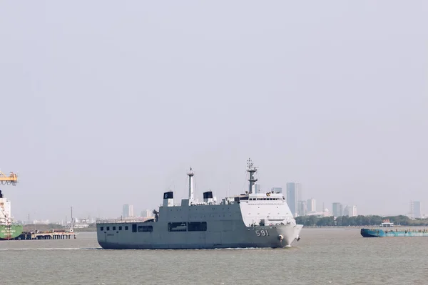 Сурабая Индонезия Апреля 2019 Года Индонезийский Военный Корабль Kri Surabaya — стоковое фото