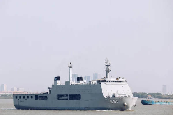 Surabaya Indonézia Április 21Th 2019 Indonéz Haditengerészet Vitorla Kri Surabaya — Stock Fotó