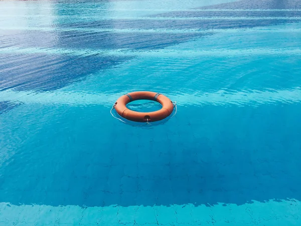 Life Ring Lifebuoy Floating Clear Pool Water — Stock Photo, Image