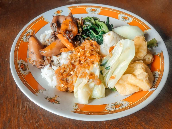 Nasi Tempong Sego Tempong Традиционная Пряная Кулинарная Кухня Баньюванги Восточная — стоковое фото