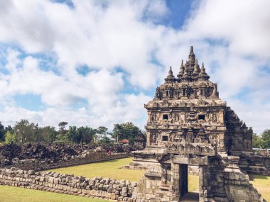 Candi Plaosan veya Plaosan Tapınağı Plaosan Kompleksi tapınağı, Bugisan köyü, Prambanan, Yogyakarta yakınlarındaki Klaten Regency, Orta Java, Endonezya