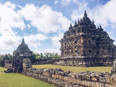 Candi Plaosan veya Plaosan Tapınağı Plaosan Kompleksi tapınağı, Bugisan köyü, Prambanan, Yogyakarta yakınlarındaki Klaten Regency, Orta Java, Endonezya
