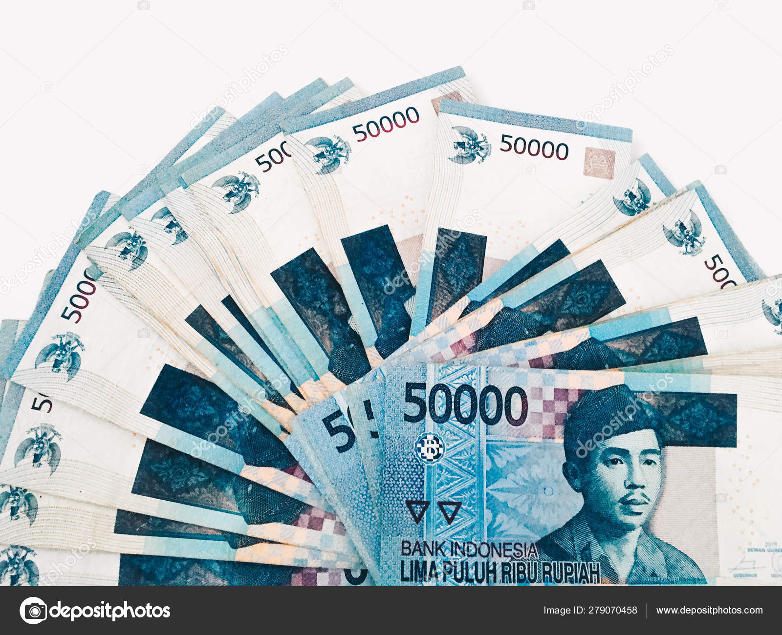 印尼盾纸币在五万面额与白色背景隔离——图库图片© Reezky11 #279070458