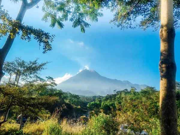 Vista Panorâmica Montanha Vulcão Merapi Yogyakarta Indonésia — Fotografia de Stock