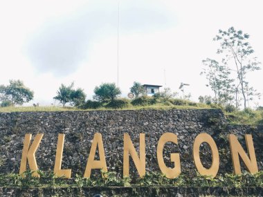 Klangon alanında Merapi Dağı güzel bir görünümü ile mimari