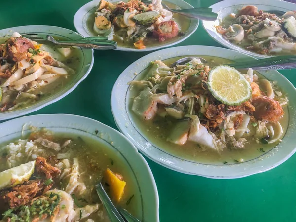 Soto Banjar Oder Traditionelle Indonesische Hühnersuppe Indonesische Traditionelle Lebensmittel Aus — Stockfoto