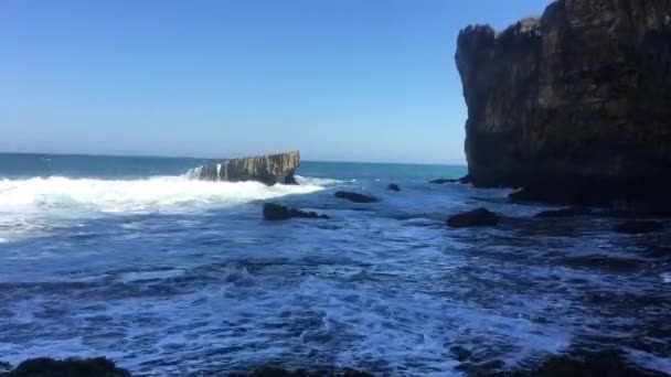 Olas Rocas Hermosa Playa Gunung Kidul — Vídeo de stock