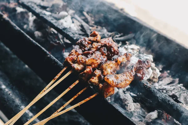 Sate Kambing Goreng Satay Cabra Grelhar Fogo Vermelho Comida Tradicional — Fotografia de Stock