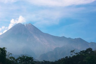 Merapi Dağı'nda manzara, Yogyakarta popüler hedef, Endonezya.