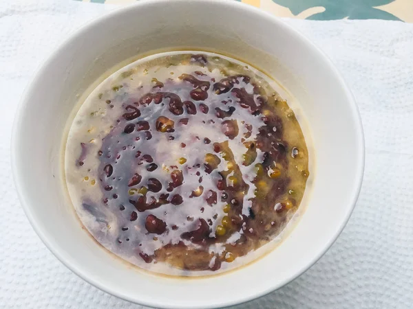 Arroz Pegajoso Negro Dulce Frijoles Verdes Dulces Con Leche Crema —  Fotos de Stock