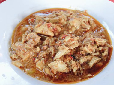 Et ve mantarlı domuz eti.